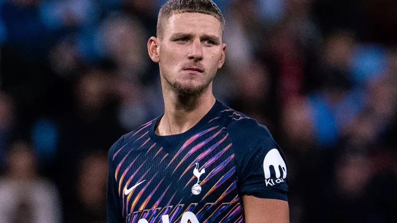 Donley trafia dla Luton, Moore z asystą w debiucie w Kolonii
