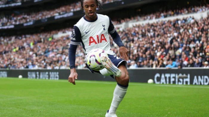 Młody Odobert wkracza na scenę – Tottenham odkrywa nowy diament