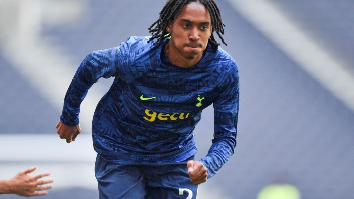 Genoa bliska stałego transferu Djed Spence z Tottenhamu
