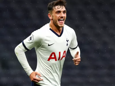 Parrott zdobywa pierwszego gola w Lidze Mistrzów, a Tottenham dostaje 3 mln funtów