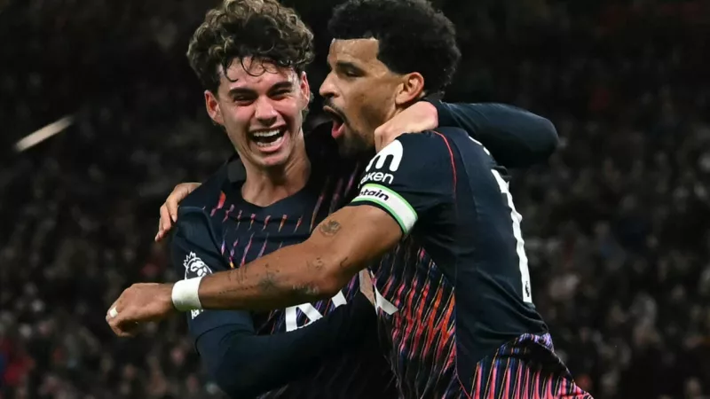 Solanke ratuje punkt na Old Trafford. Tottenham remisuje w dziesiątkę